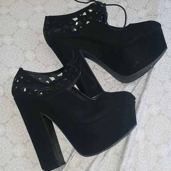 Dollhouse heels - Picture 2 of 2